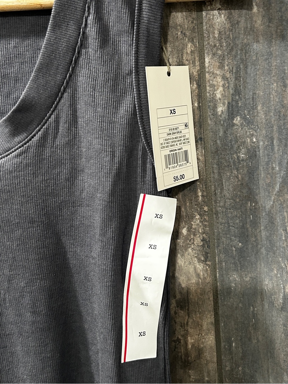 NWT- a new day Hunter Green Scoop Neck Tank Top - Picture 3 of 4